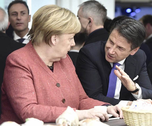 Svizzera Davos IncontroConte-Merkel