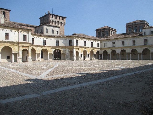 Mantova PiazzaCastello1
