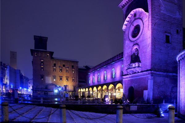 Mantova PiazzaErbe6 notte