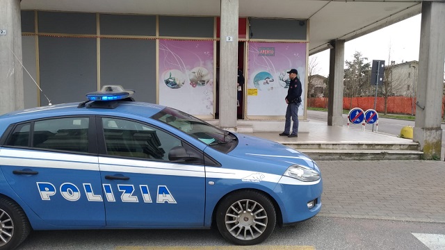 BorgoVirgilio PoliziaStatale ControlliCentroMassaggi-15Marzo