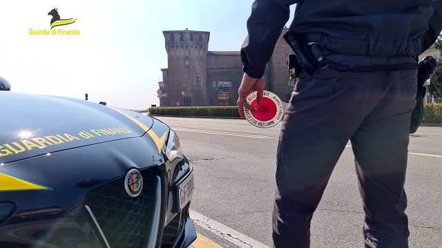 Mantova GuardiaDiFinanza PostoDiBlocco1
