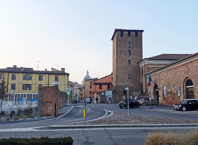 Mantova PiazzaArche Interruzione