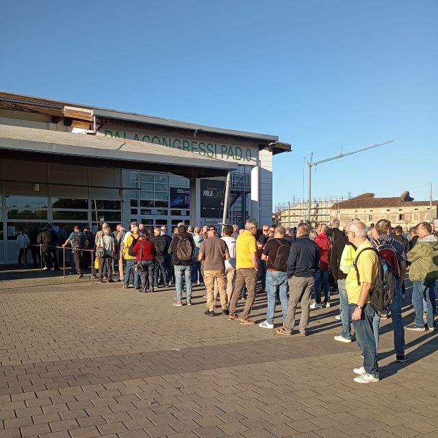Gonzaga FieraElettronica CodaIngresso