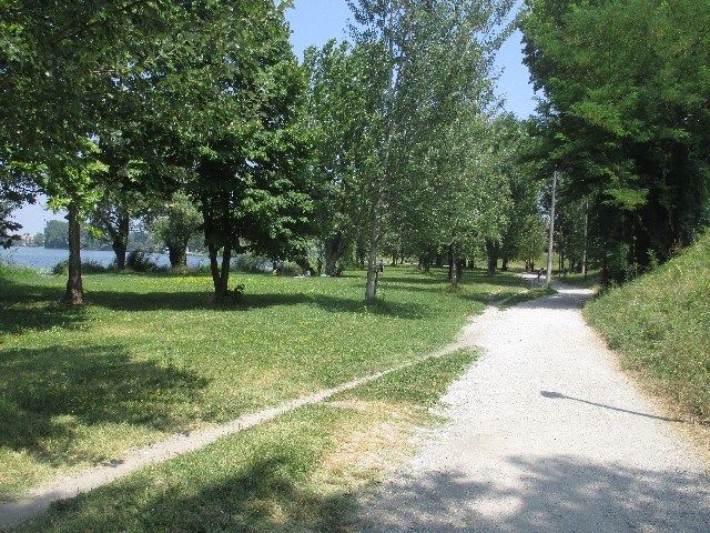 Mantova CiclabileLungoLago15