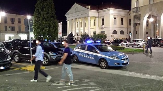 Mantova PiazzaCavallotti Notte1