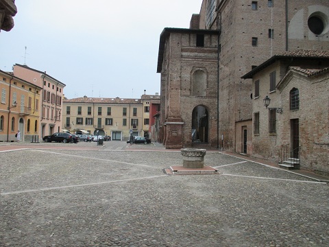 Mantova PiazzaLeonBattistaAlberti1