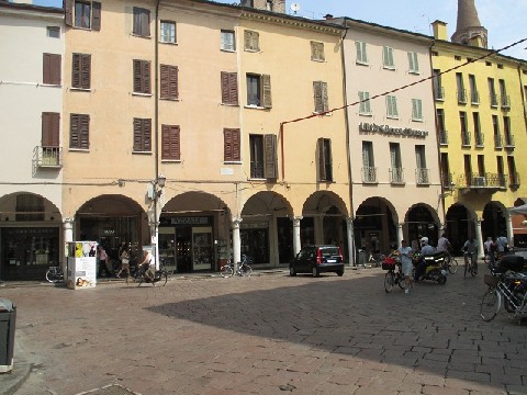 Mantova PiazzaMarconi1