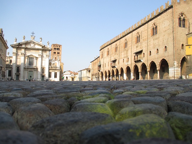 Mantova PiazzaSordello1