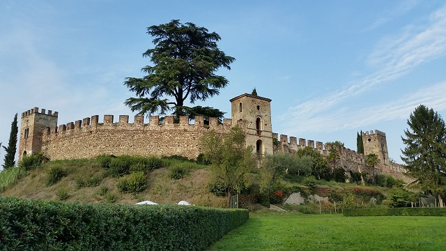 CastellaroLagusello Castello1