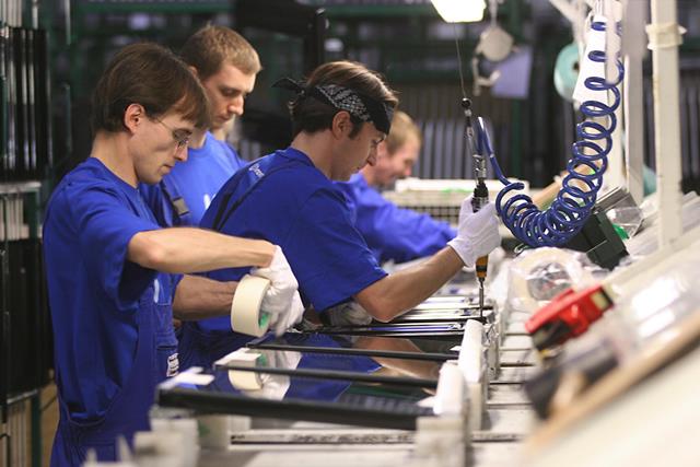 Lavoro Fabbrica1