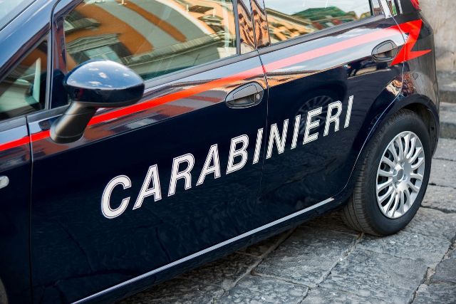 Carabinieri Auto2