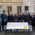 Inaugurata davanti al Tribunale di Mantova la Panchina Bianca in ricordo delle vittime sul lavoro