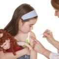 Ricerca, vaccini in formato cerotto efficaci e sicuri per i bambini
